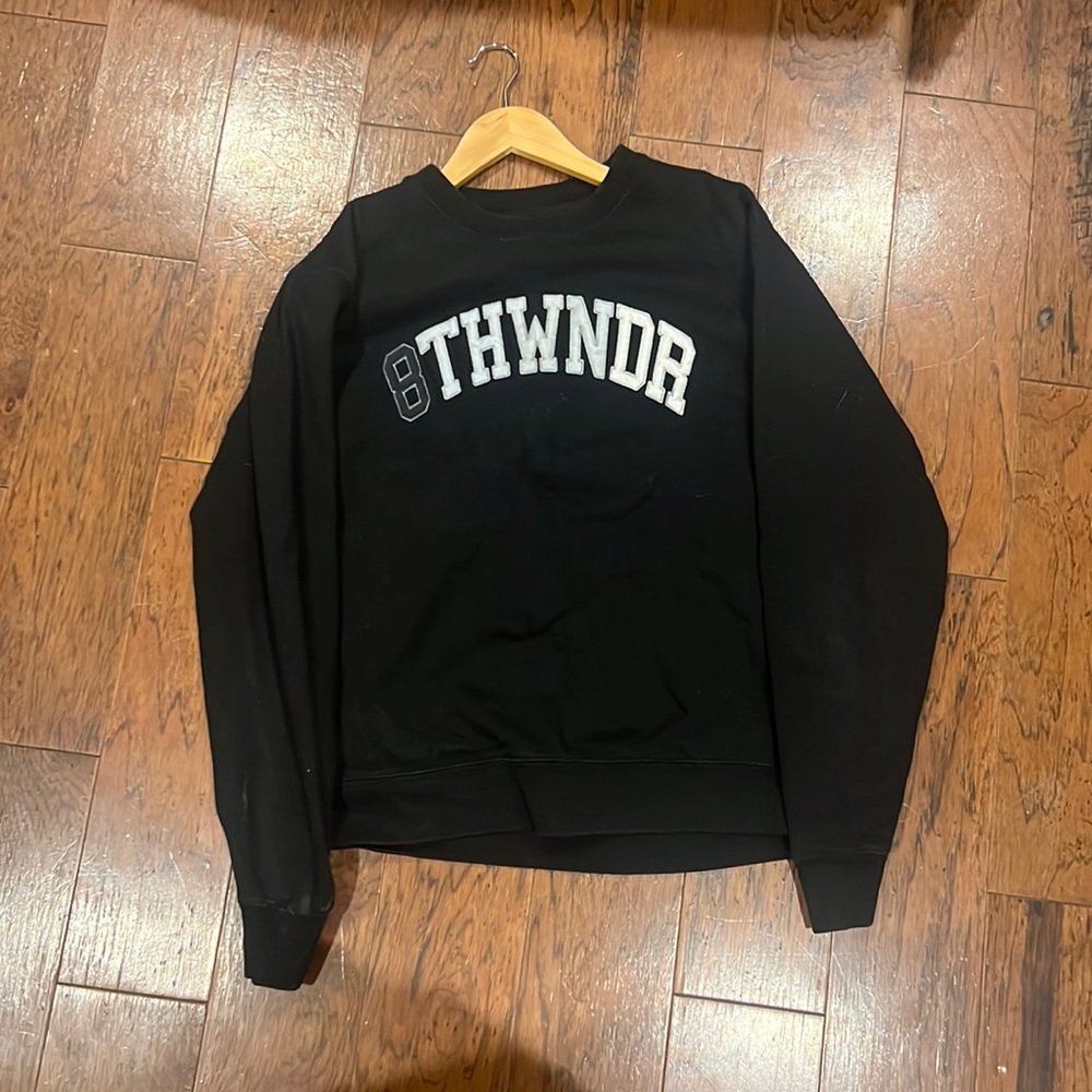 8THWNDR BLACK CREWNECK